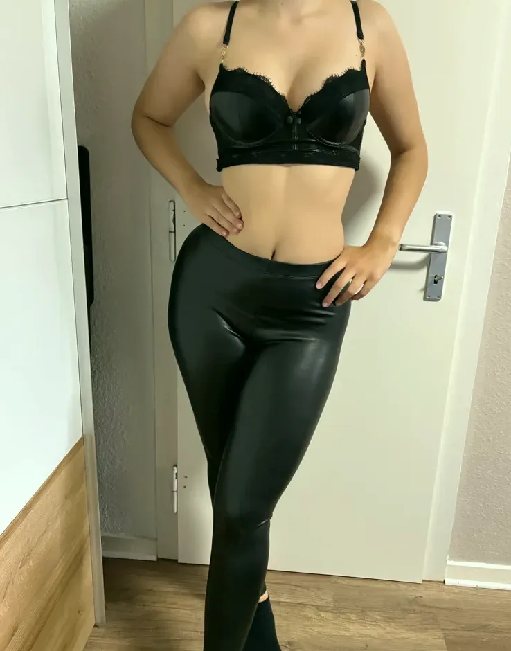 Barbara, 25