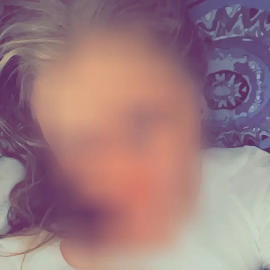 Elisa, 22
