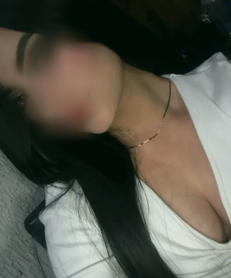 Esra, 21