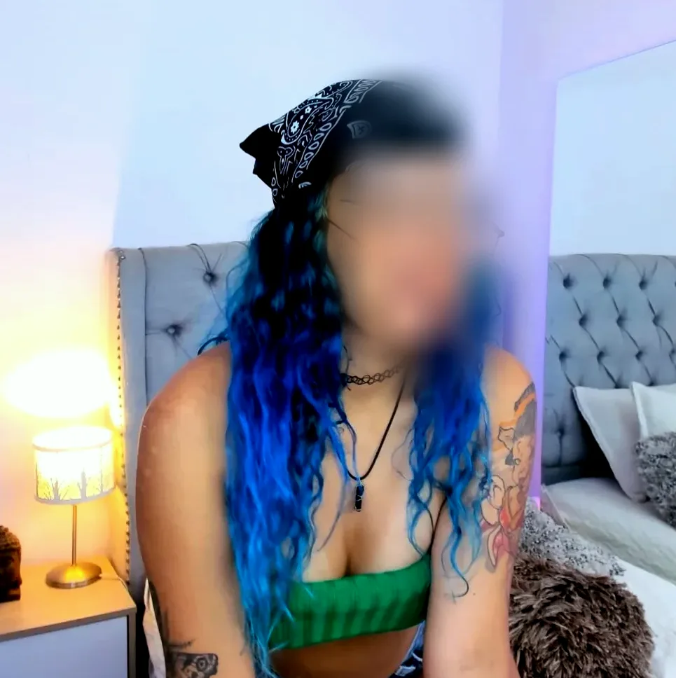 Greta, 28