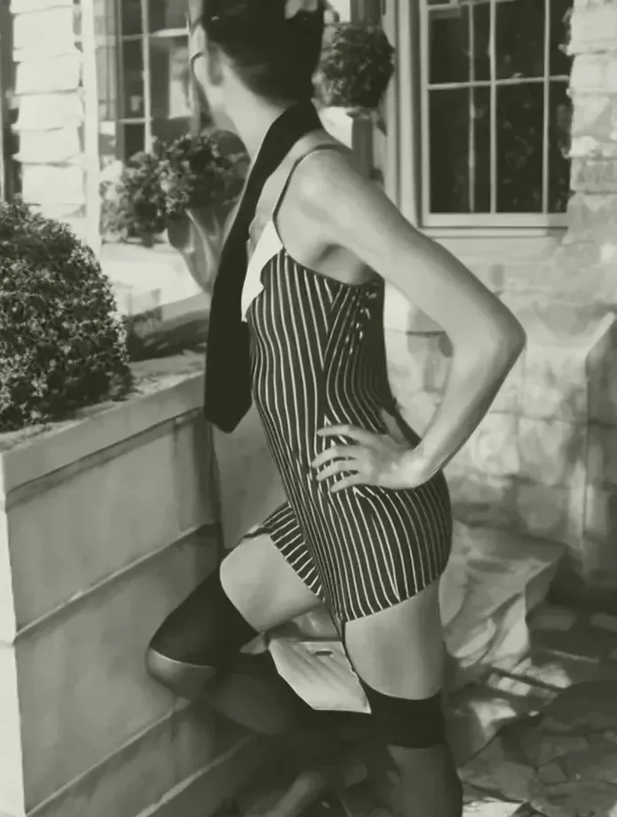Isabella, 35
