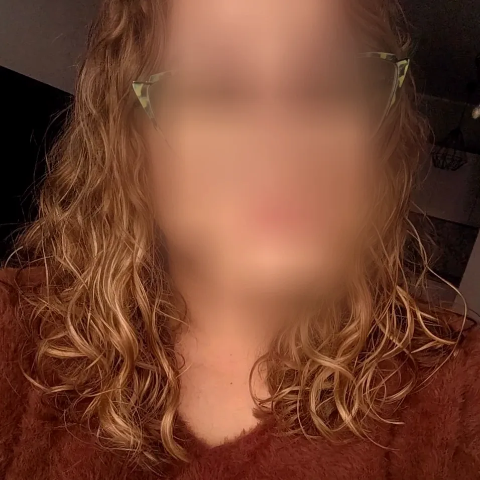 Jana, 29