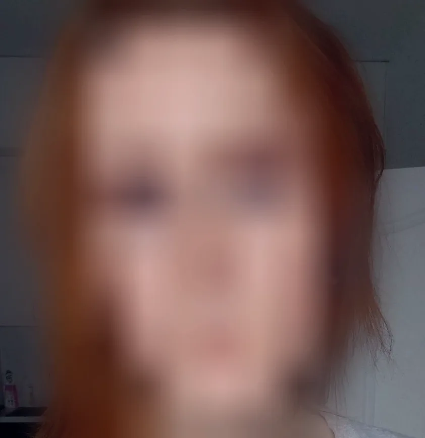 Karin, 22