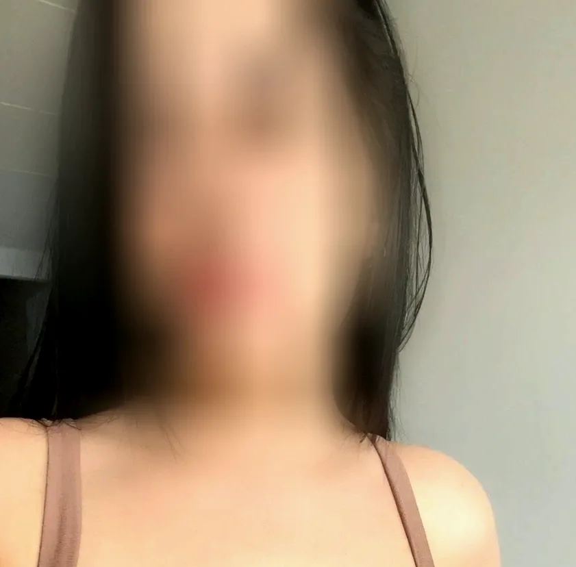 Paula, 33
