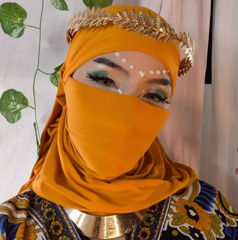 Tijana, 28